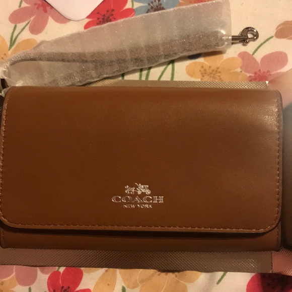 Coach brown wristlet. NWT - Picture 2 of 6